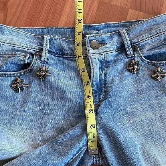 Ann Taylor Loft women’s skinny jeans with light intentional distressing - Picture 11 of 12